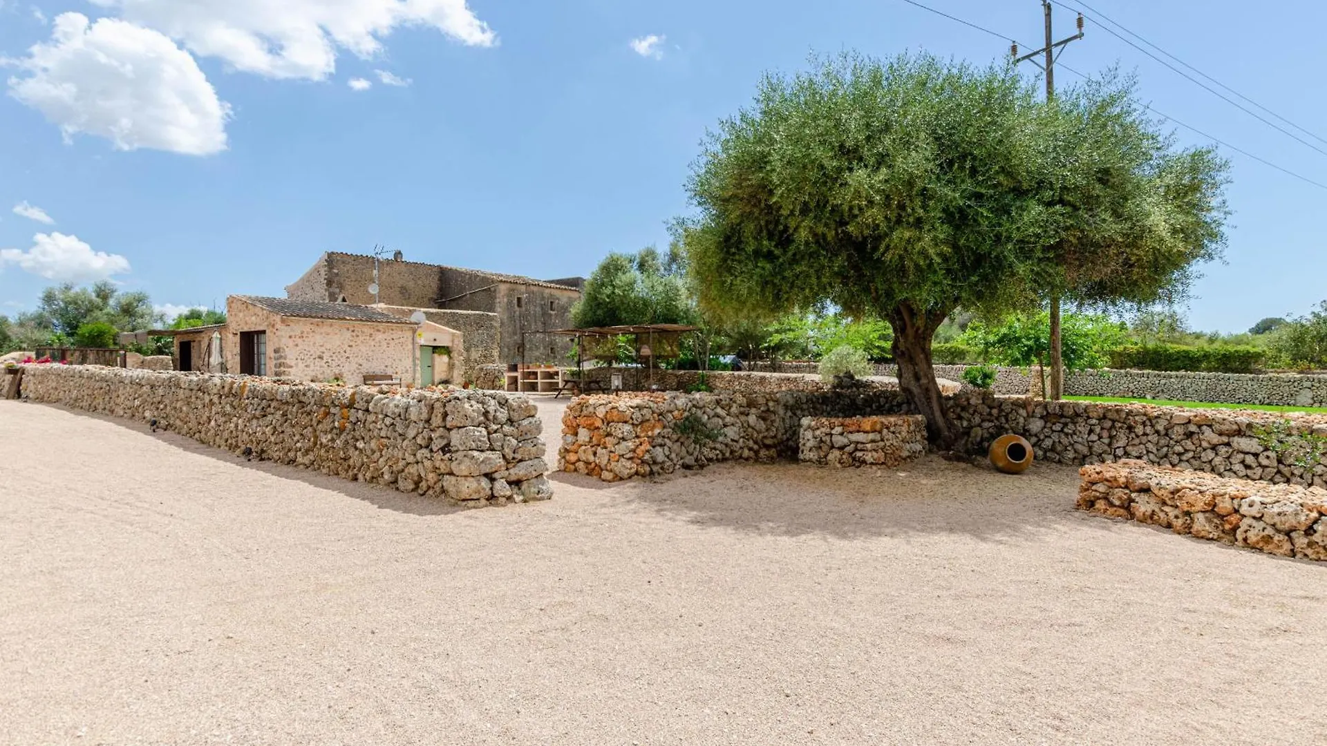 Farm stay Agroturismo Cal Tio 3 Yourhouse Costitx  Spain
